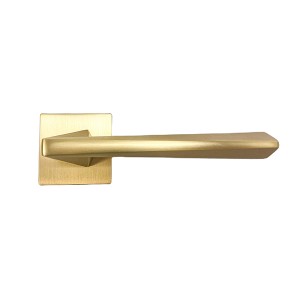 DS-811-62 Diamond doorknob in gold